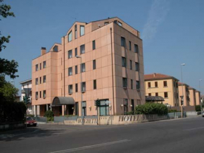  Hotel Borghetti  Верона